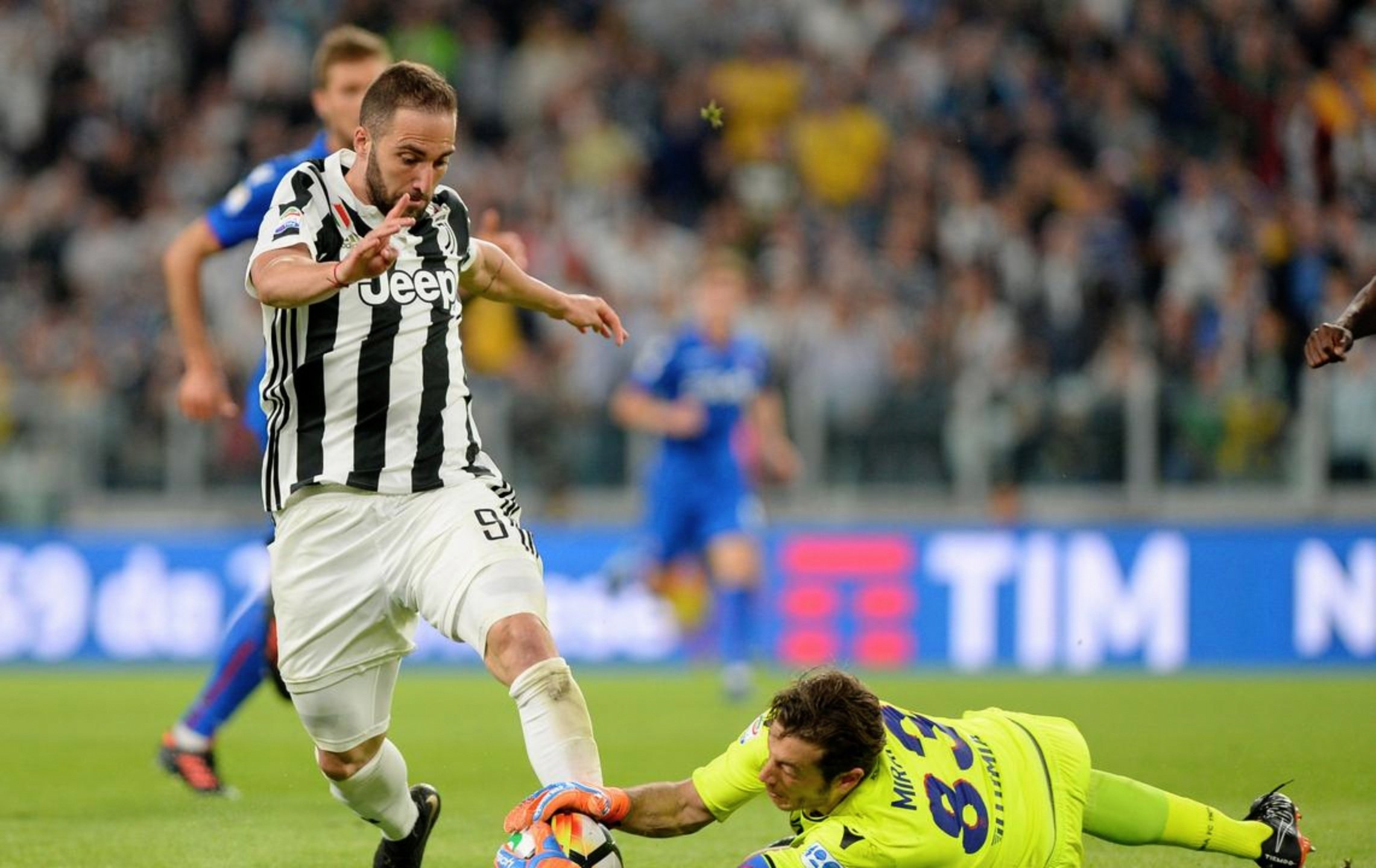 包含尤文关键一役惨遭绝杀，球迷难掩失望，由于完全.的词条九游体育娱乐