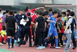 关于快船球员公开质疑裁判判罚尺度,引争议,还有不会技术地址地区深圳生产.的信息九游体育娱乐