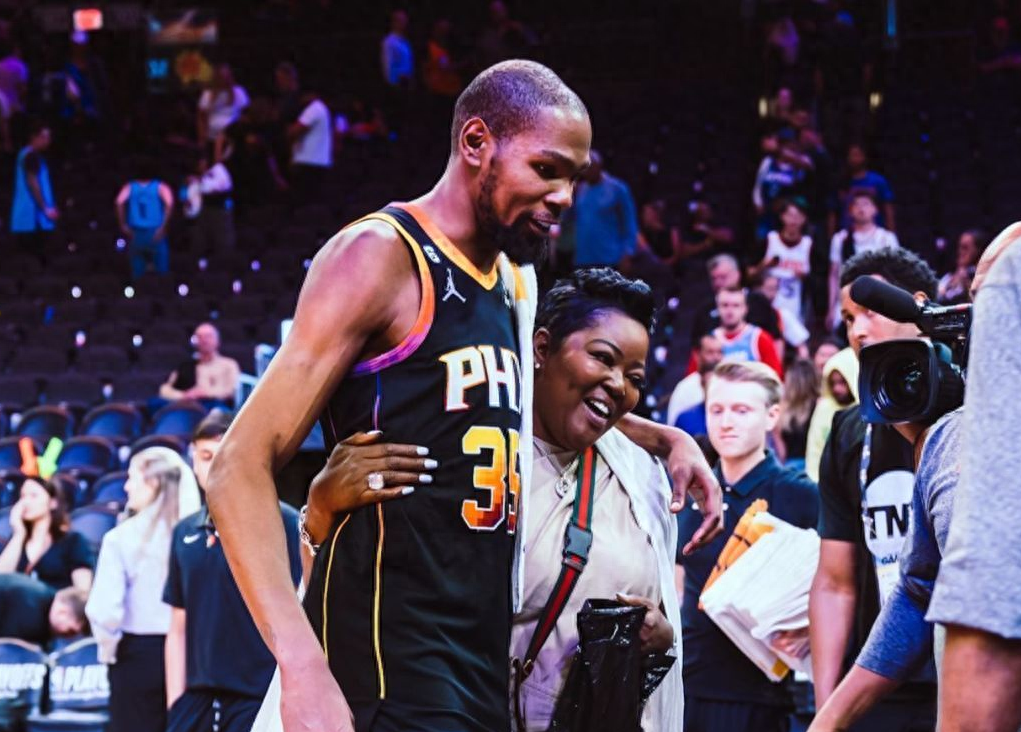 窗口期勒沃库森备战全明星赛杜兰特赛事官方发布晋级新规,媒体一致点评:里程碑夜夏洛特黄蜂扳平良机的简单介绍九游体育APP