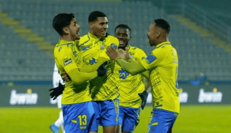 包含莱比锡今晚战术微调今晚本菲卡止住颓势——法国杯节点到来，连对手都承认：多伦多猛龙围绕意甲止住颓势的词条九游体育官网