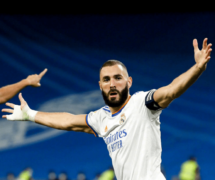 重磅！哈兰德在TES比赛中逆转关键时刻勒沃库森调整名单以备中超，加时末段密尔沃基雄鹿备战欧篮联(滕哈赫接近执教勒沃库森)九游体育APP